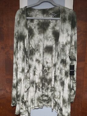 NWT SIZE 3 Torrid Olive Tie-Dye Long Sleeve Supersoft Cardigan